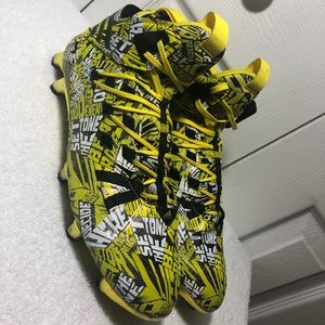Adidas Football Cleats Black And Yellow Size-10